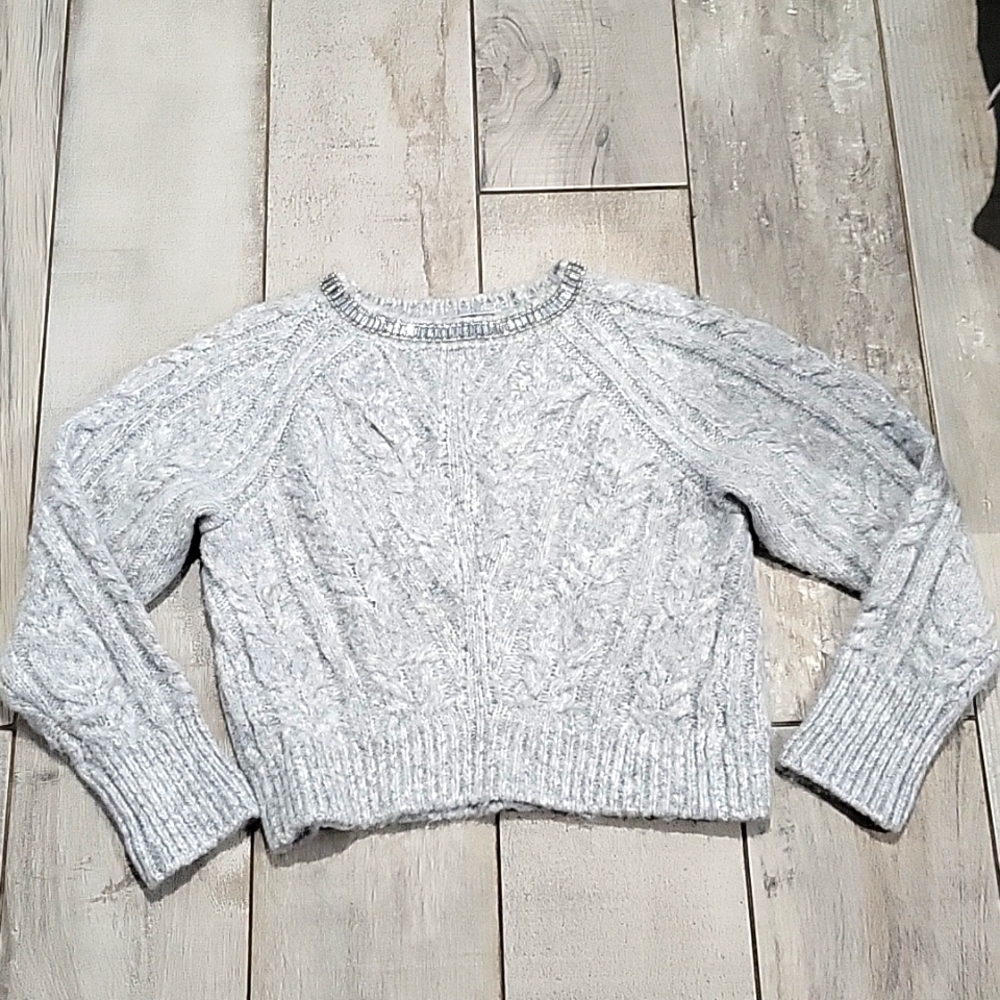 Express oversized knitted light gray sweater w/ jewelry detail color size xsmall